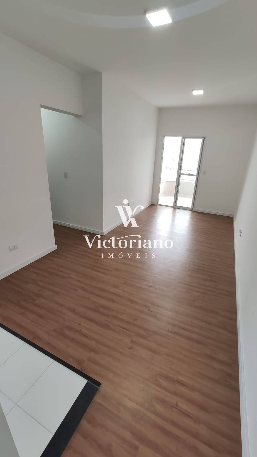 Apartamento à venda com 2 quartos, 64m² - Foto 3