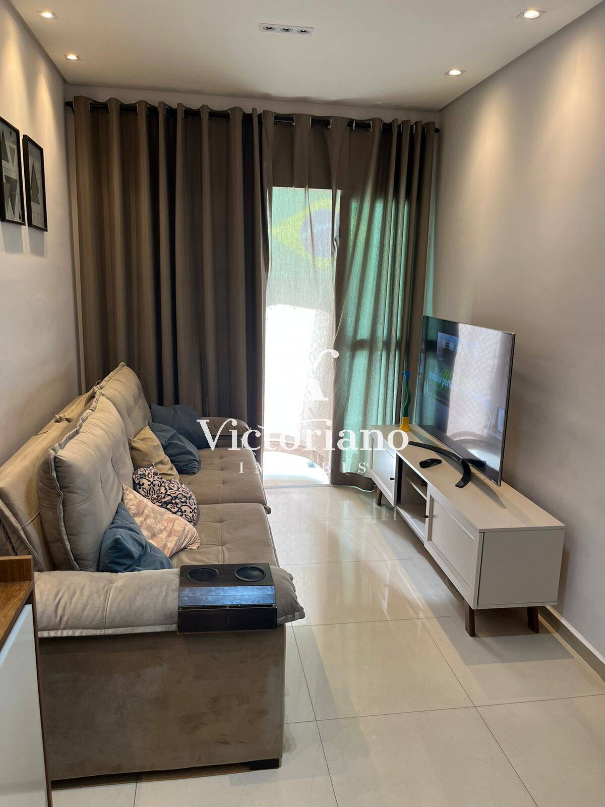 Apartamento à venda com 3 quartos, 80m² - Foto 2