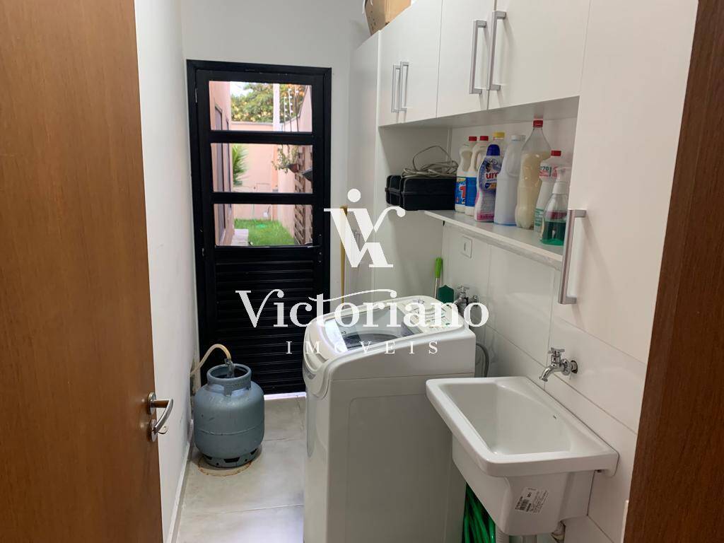 Casa à venda com 3 quartos, 250m² - Foto 15