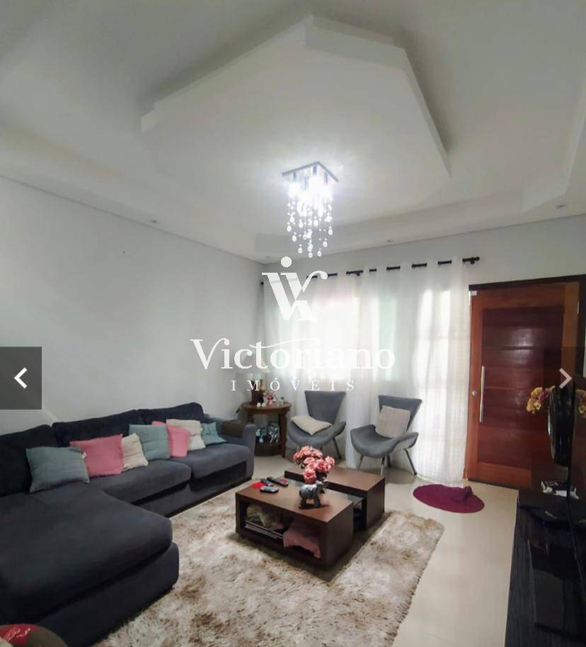 Casa à venda com 3 quartos, 250m² - Foto 1