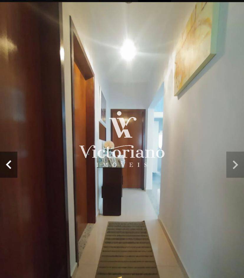 Casa à venda com 3 quartos, 250m² - Foto 8