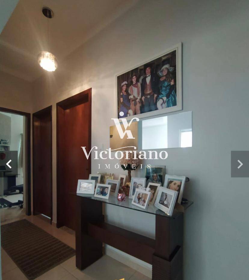 Casa à venda com 3 quartos, 250m² - Foto 7