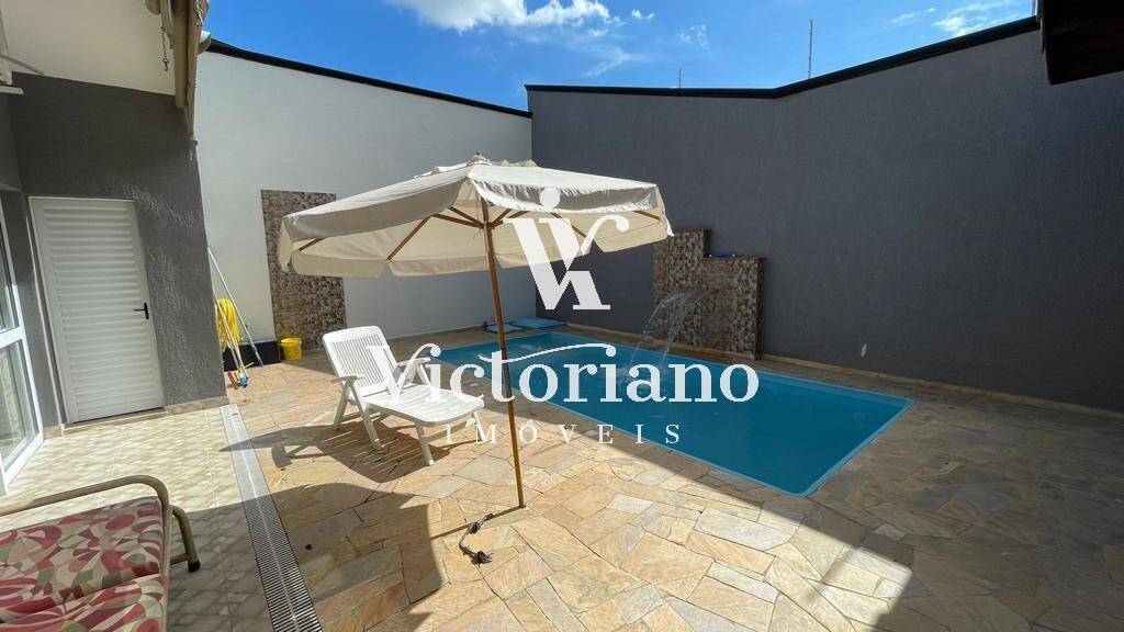 Casa à venda com 3 quartos, 300m² - Foto 15