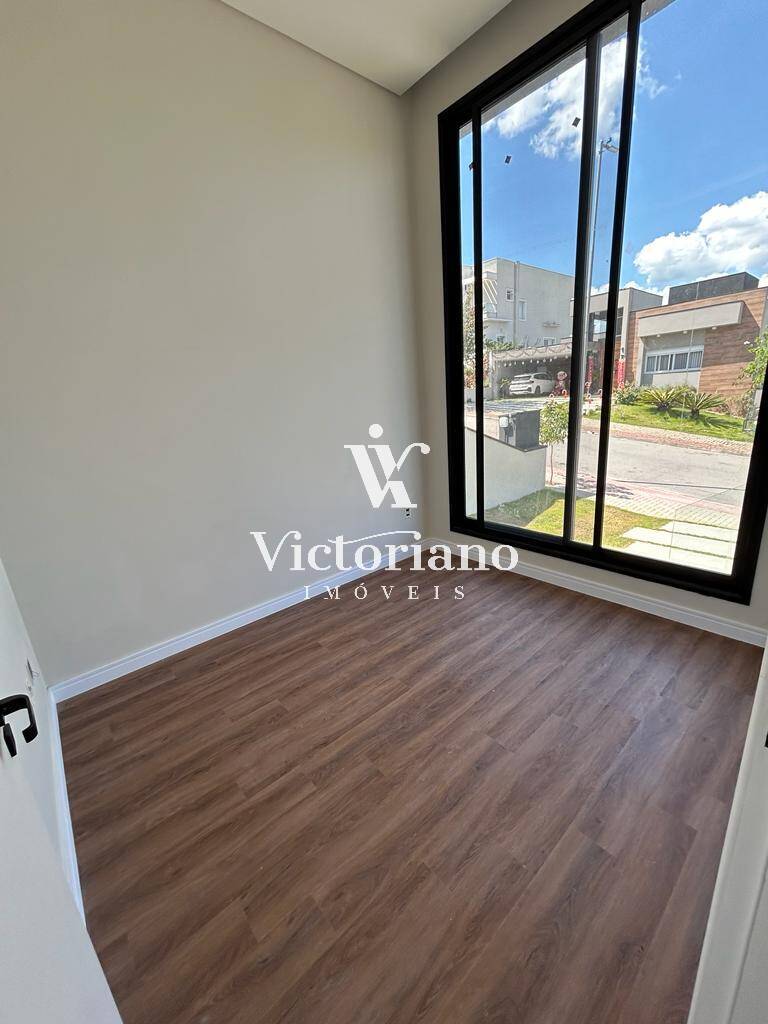 Casa à venda com 3 quartos, 221m² - Foto 11