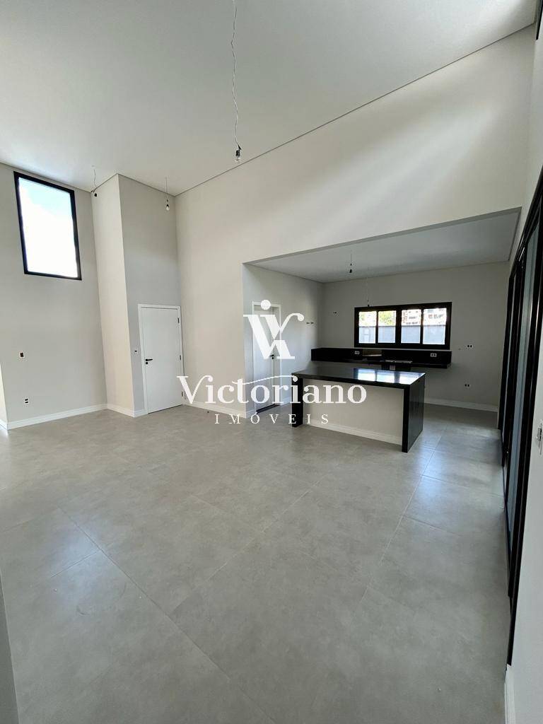 Casa à venda com 3 quartos, 221m² - Foto 13