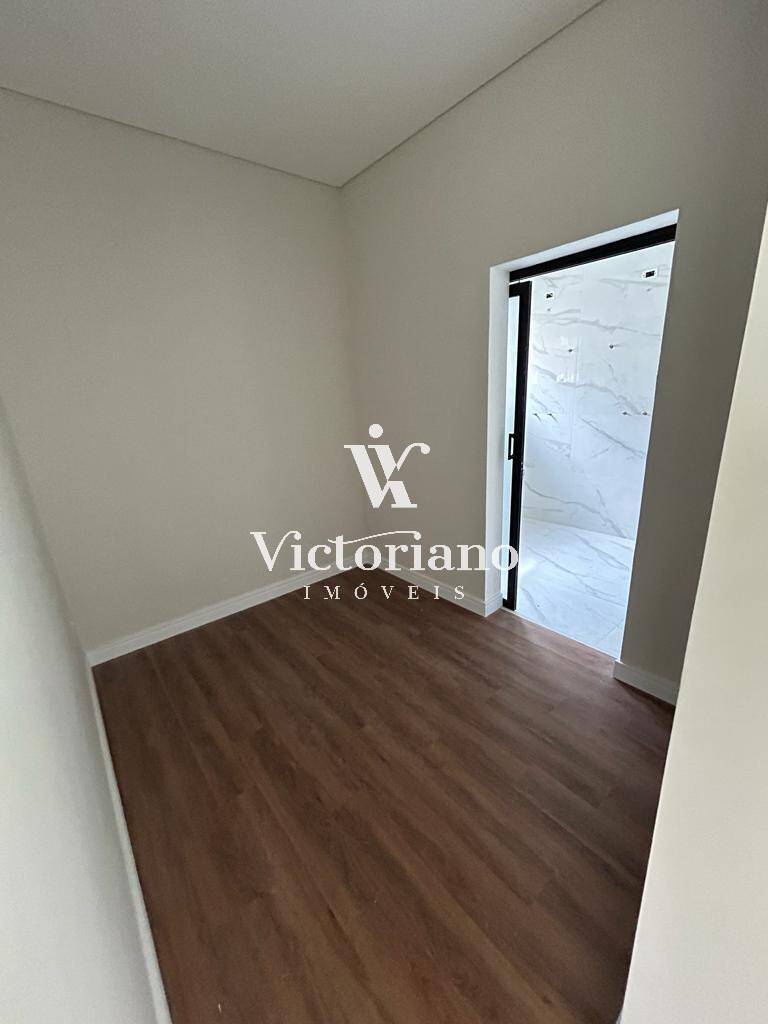 Casa à venda com 3 quartos, 221m² - Foto 19