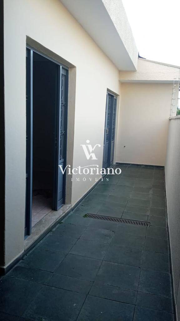 Casa à venda com 3 quartos, 363m² - Foto 4