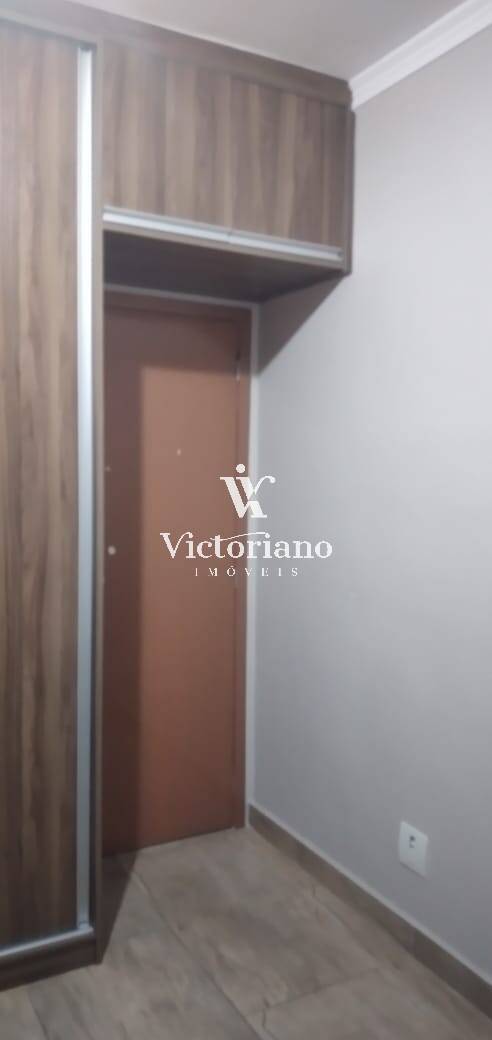 Apartamento à venda com 2 quartos, 64m² - Foto 17