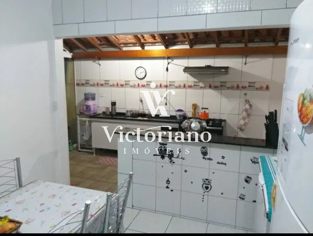 Casa à venda com 3 quartos, 175m² - Foto 3