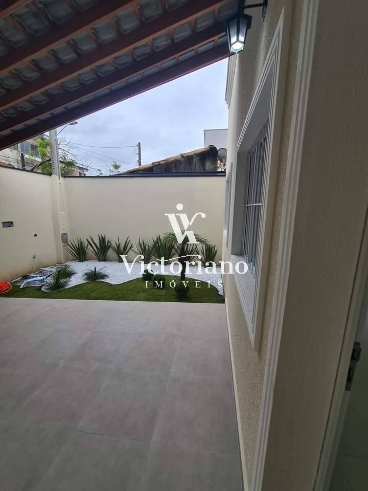 Casa à venda com 3 quartos, 175m² - Foto 4