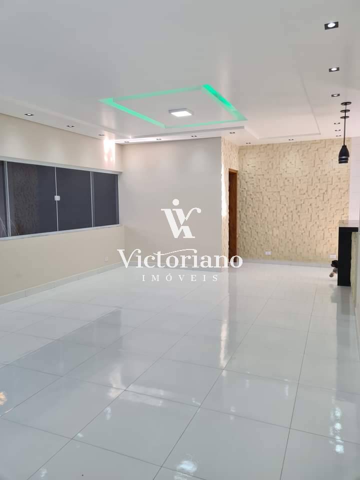 Casa à venda com 3 quartos, 250m² - Foto 8