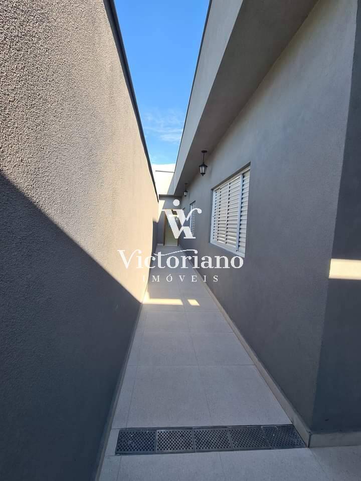 Casa à venda com 3 quartos, 250m² - Foto 28