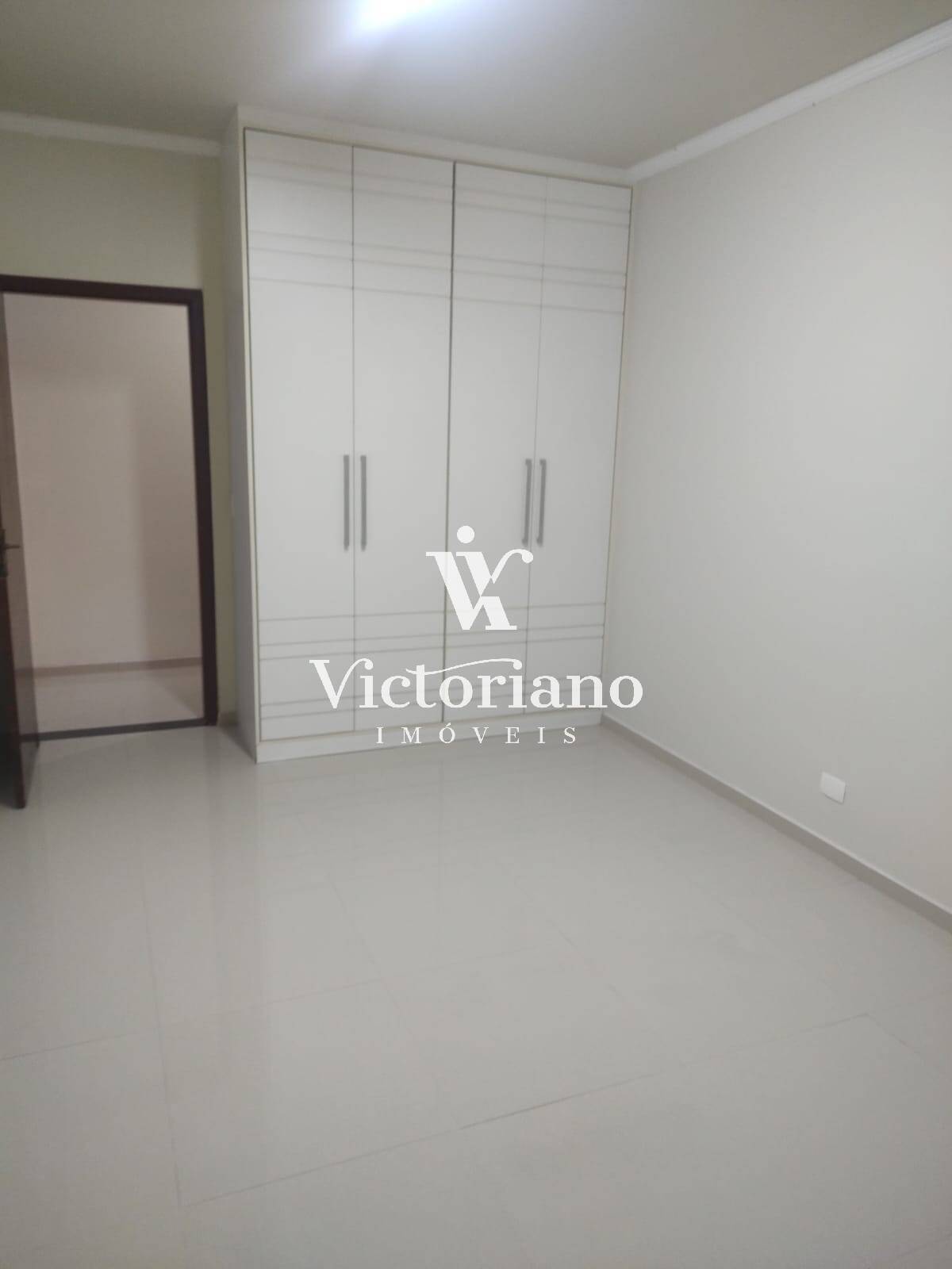 Casa à venda com 3 quartos, 200m² - Foto 16