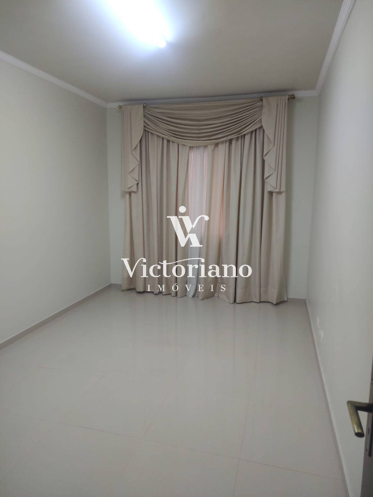 Casa à venda com 3 quartos, 200m² - Foto 17