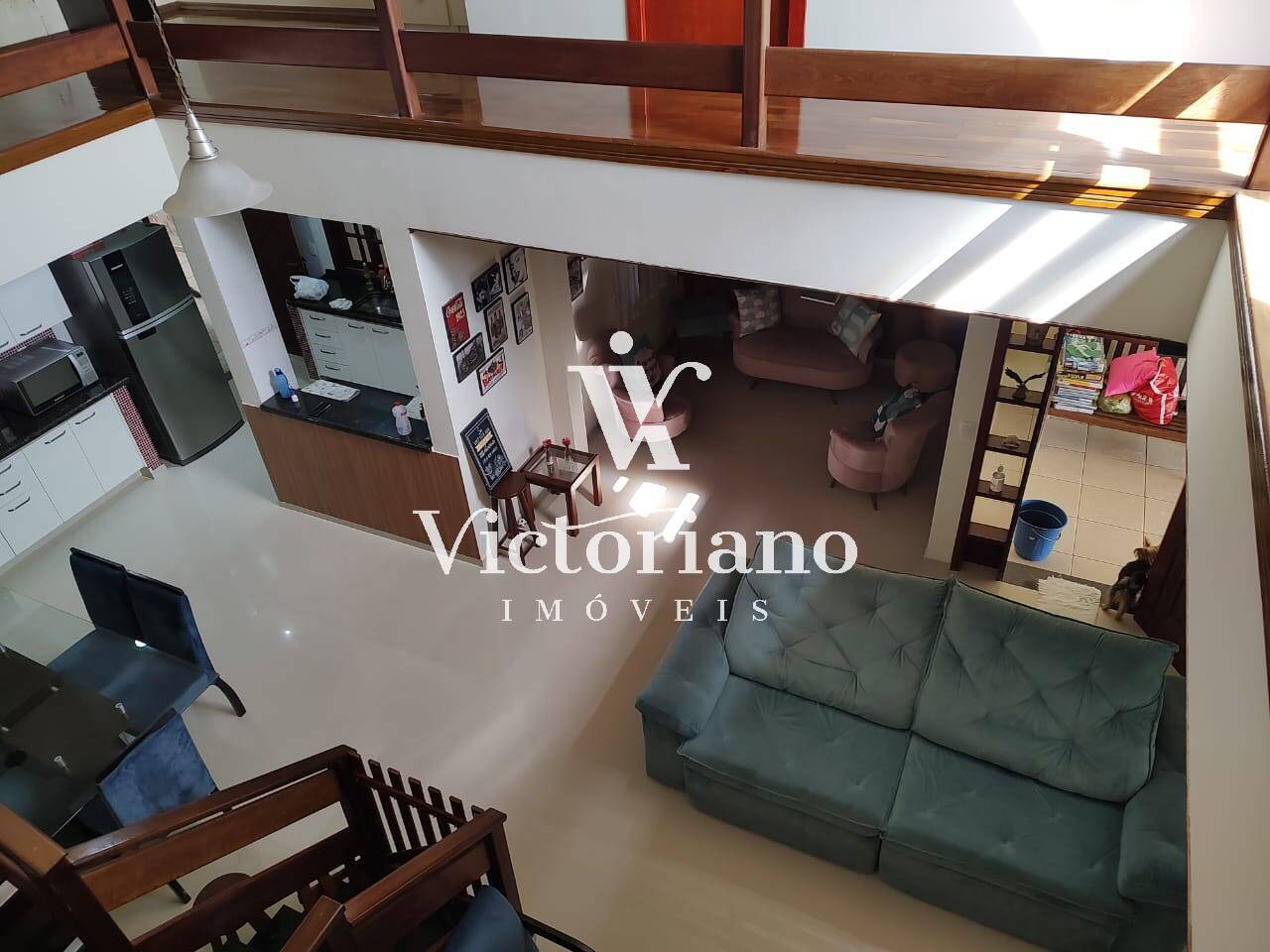 Casa à venda com 3 quartos, 200m² - Foto 25