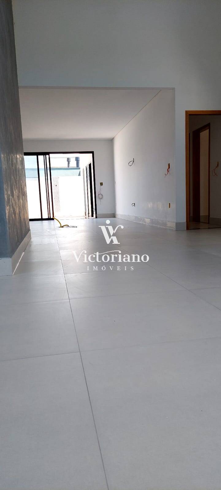 Casa de Condomínio à venda com 3 quartos, 300m² - Foto 3