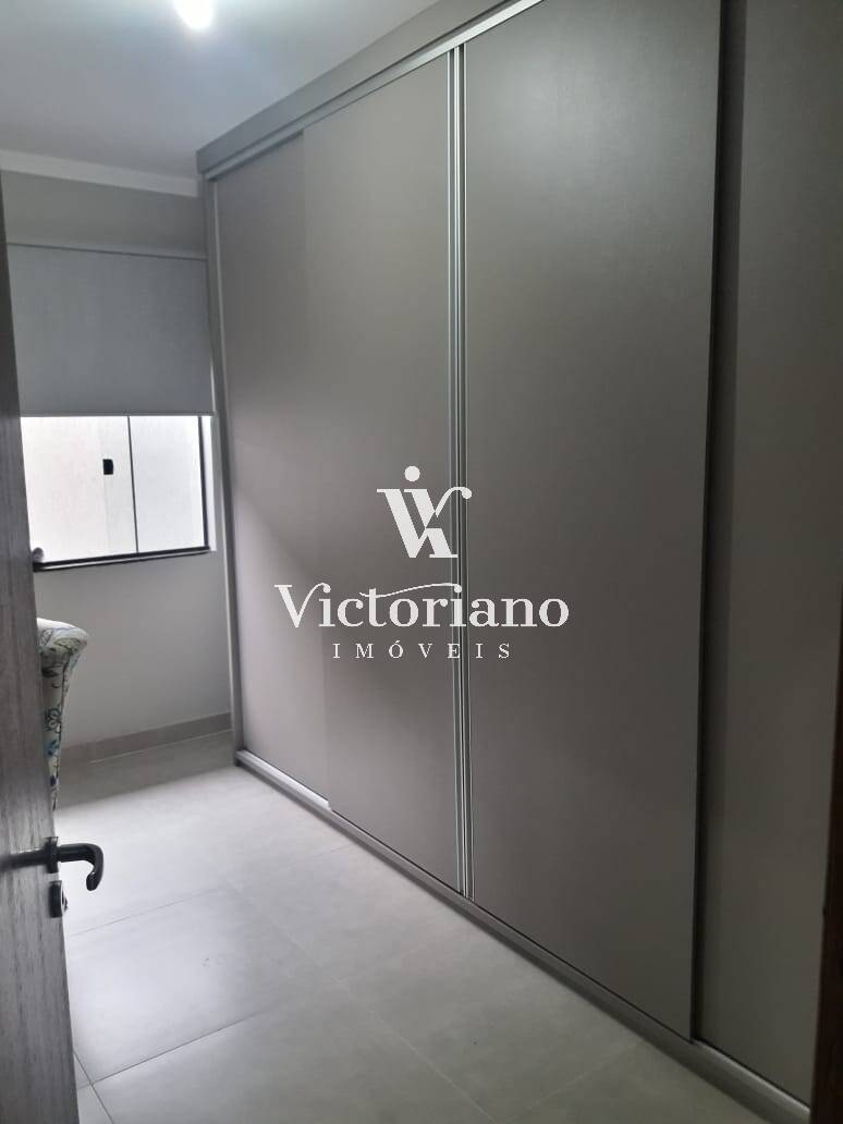 Casa à venda com 2 quartos, 140m² - Foto 13