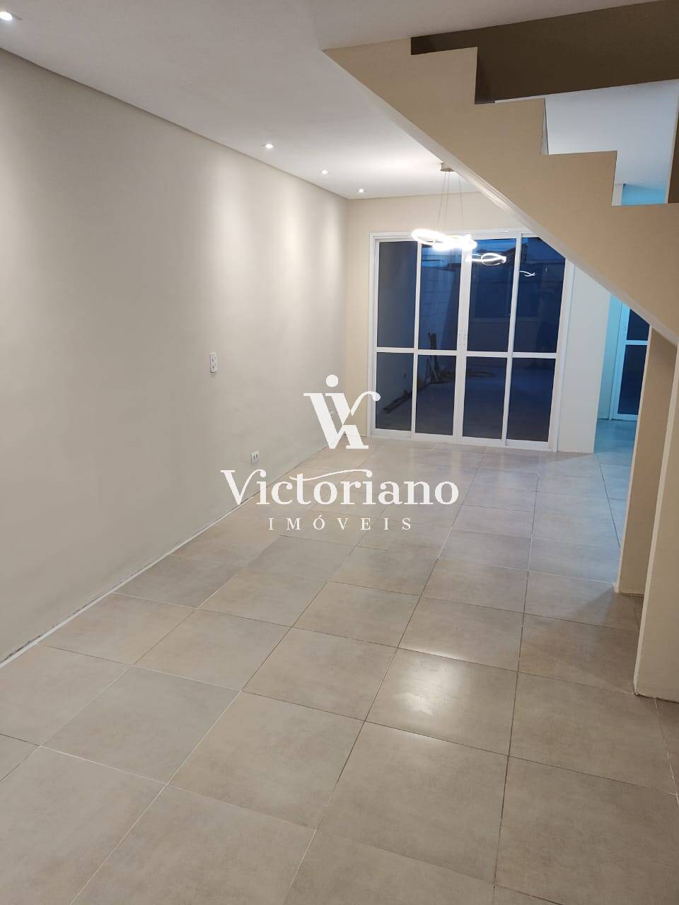 Casa de Condomínio à venda com 3 quartos, 150m² - Foto 2