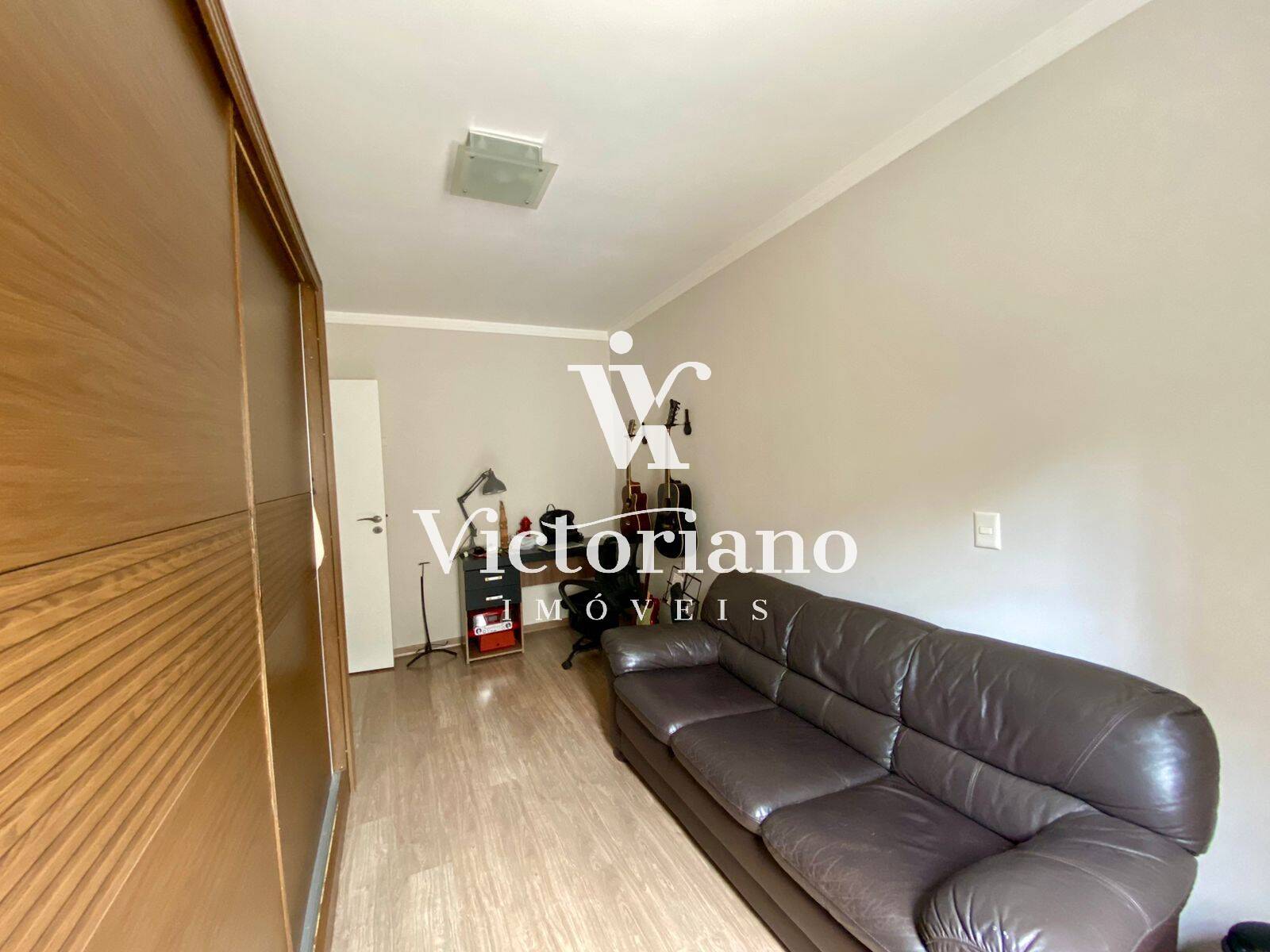 Casa à venda com 3 quartos, 250m² - Foto 14