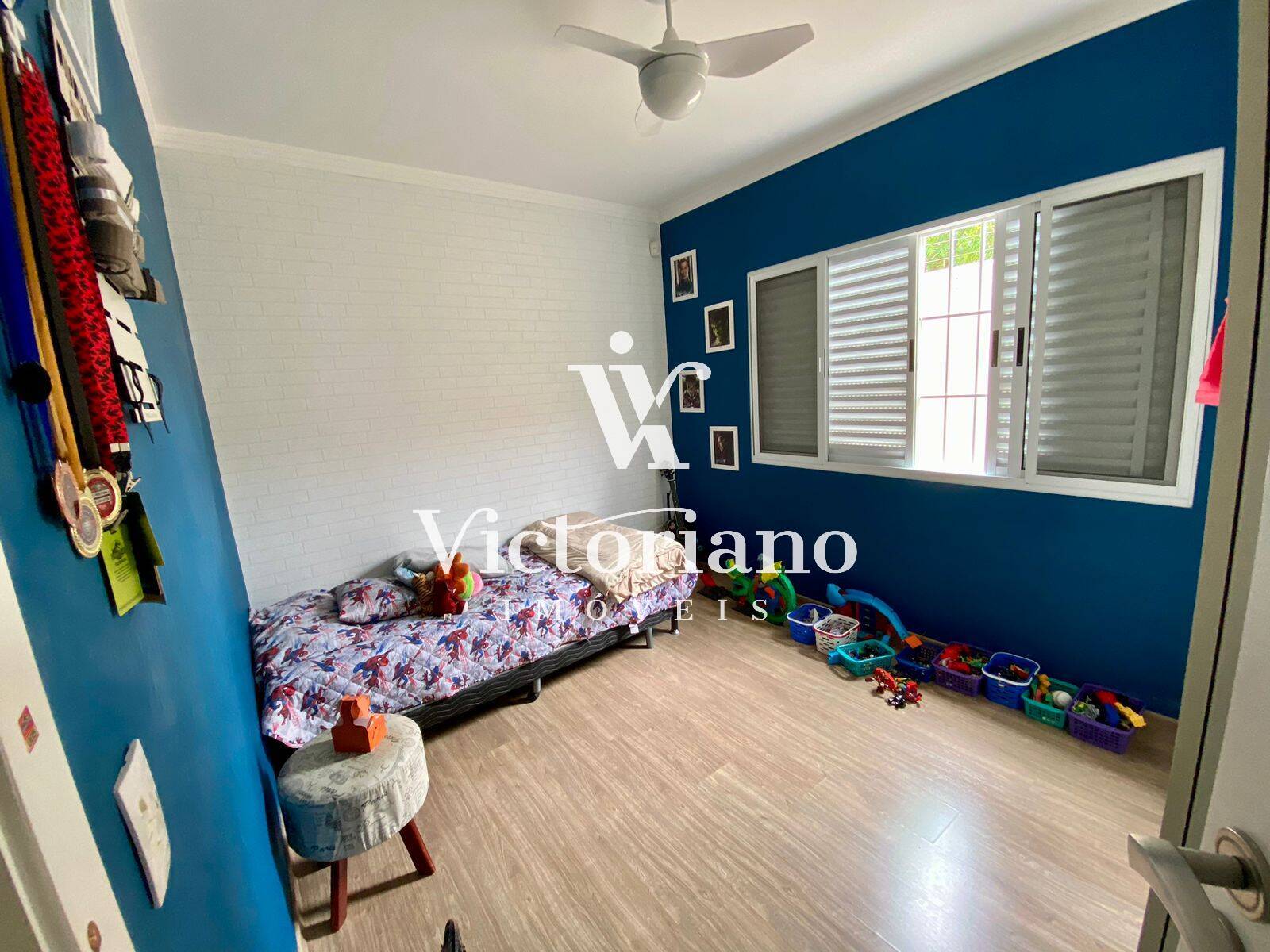 Casa à venda com 3 quartos, 250m² - Foto 11