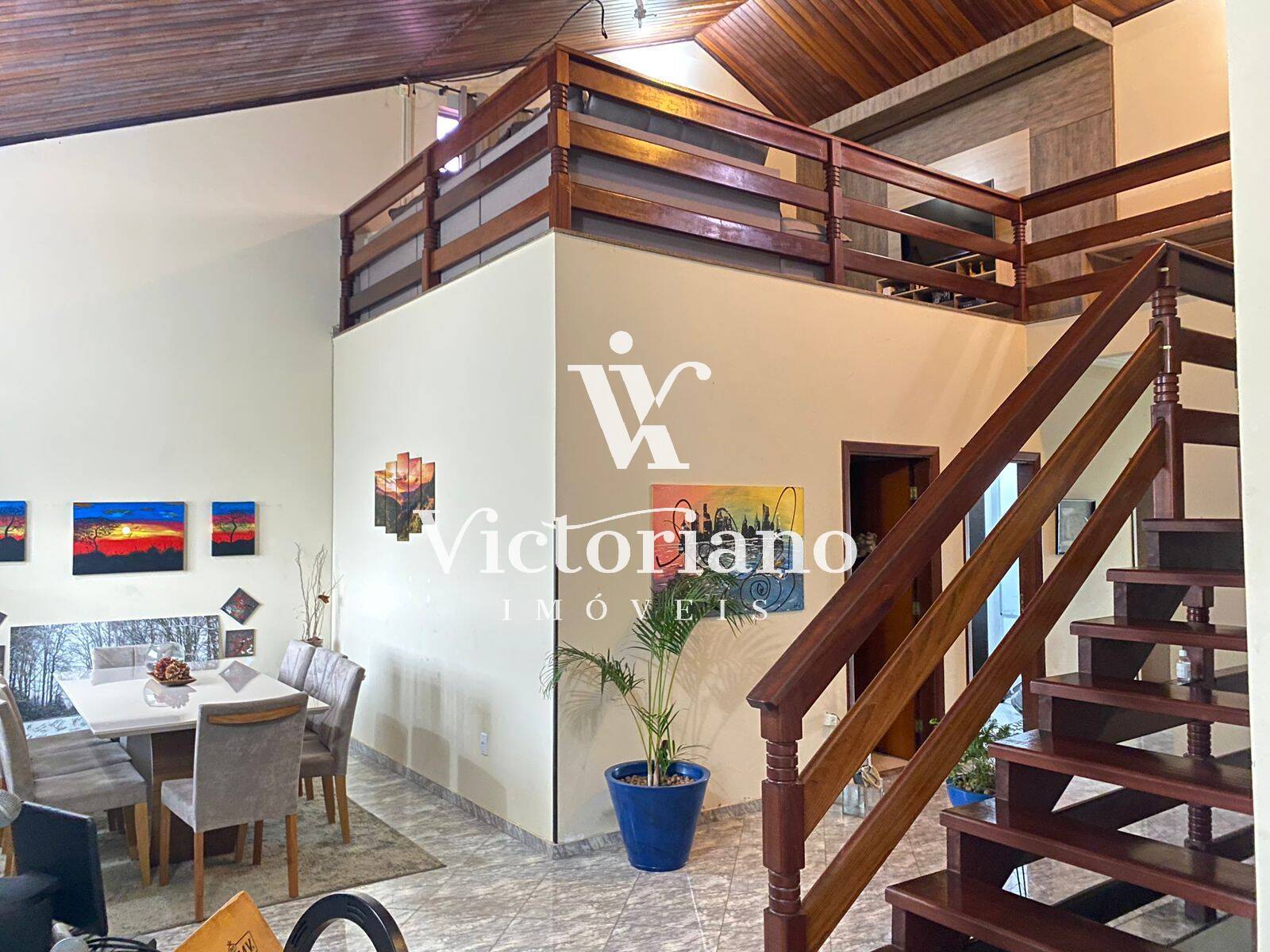 Casa à venda com 4 quartos, 260m² - Foto 3