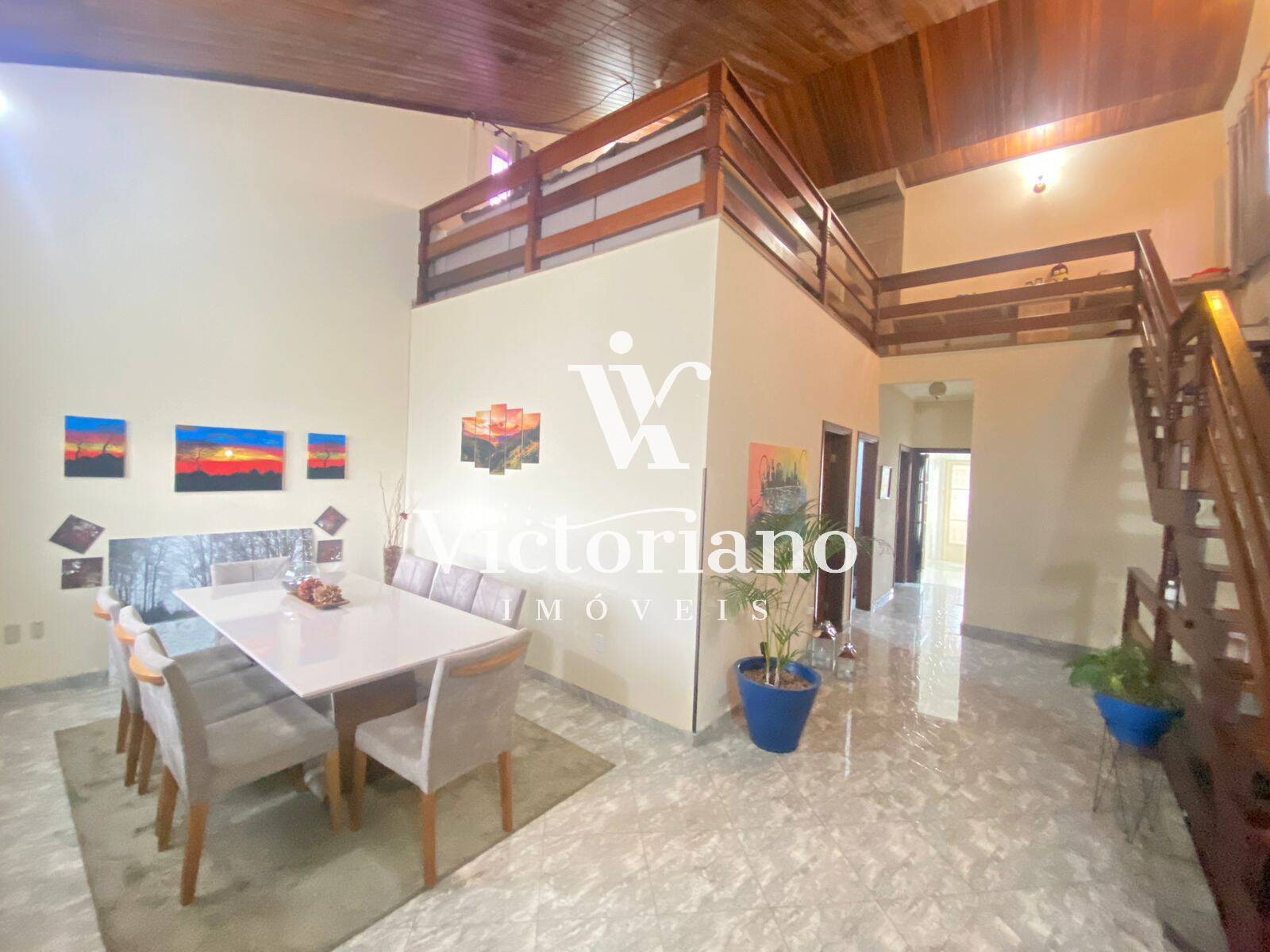 Casa à venda com 4 quartos, 260m² - Foto 4