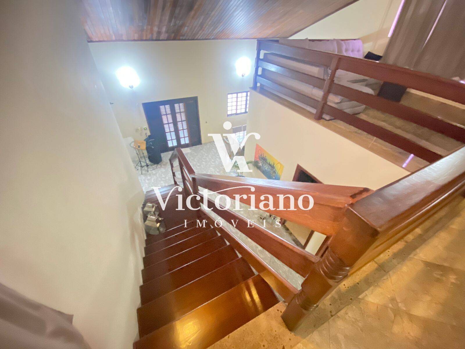 Casa à venda com 4 quartos, 260m² - Foto 13