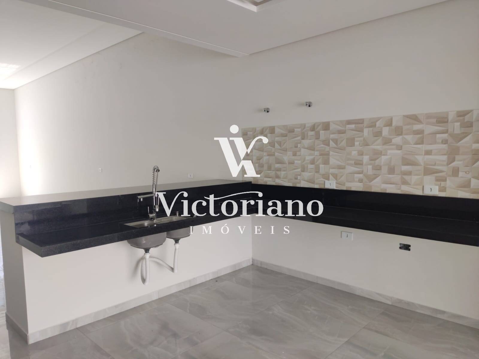 Casa à venda com 3 quartos, 250m² - Foto 9