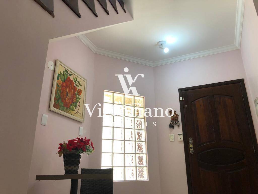 Casa à venda com 4 quartos, 175m² - Foto 3