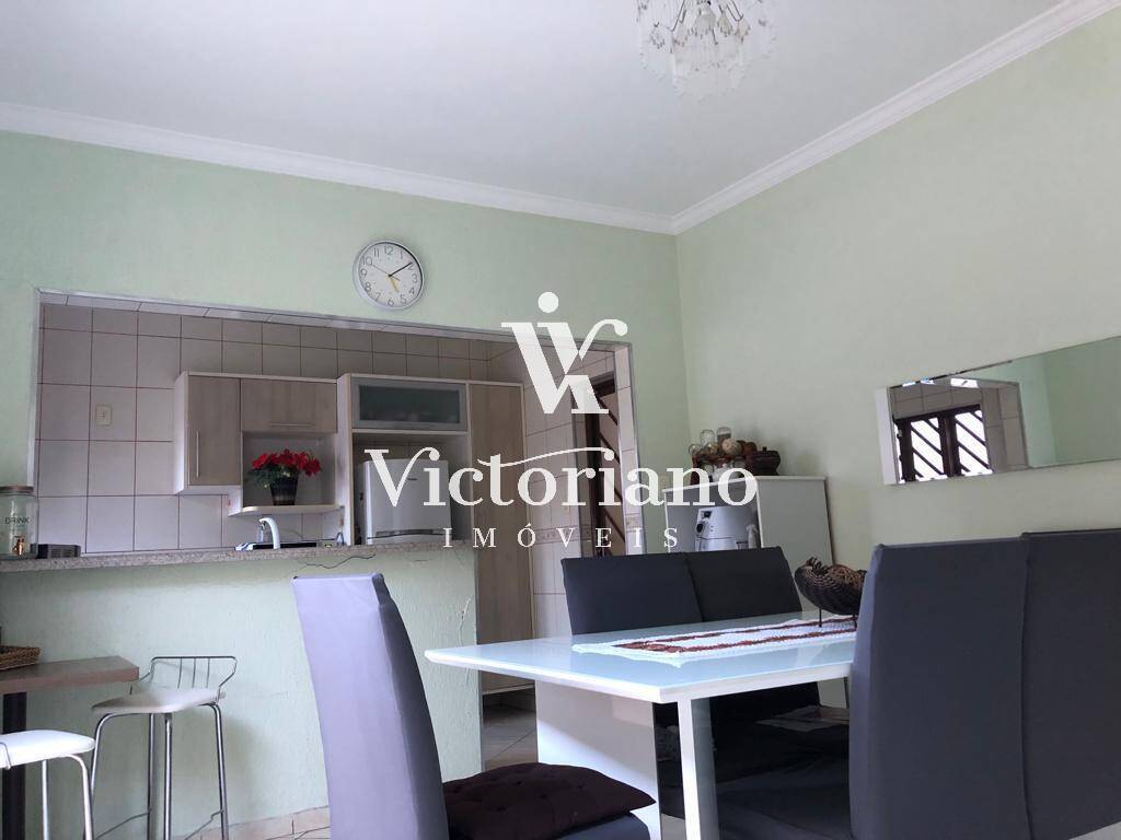 Casa à venda com 4 quartos, 175m² - Foto 9