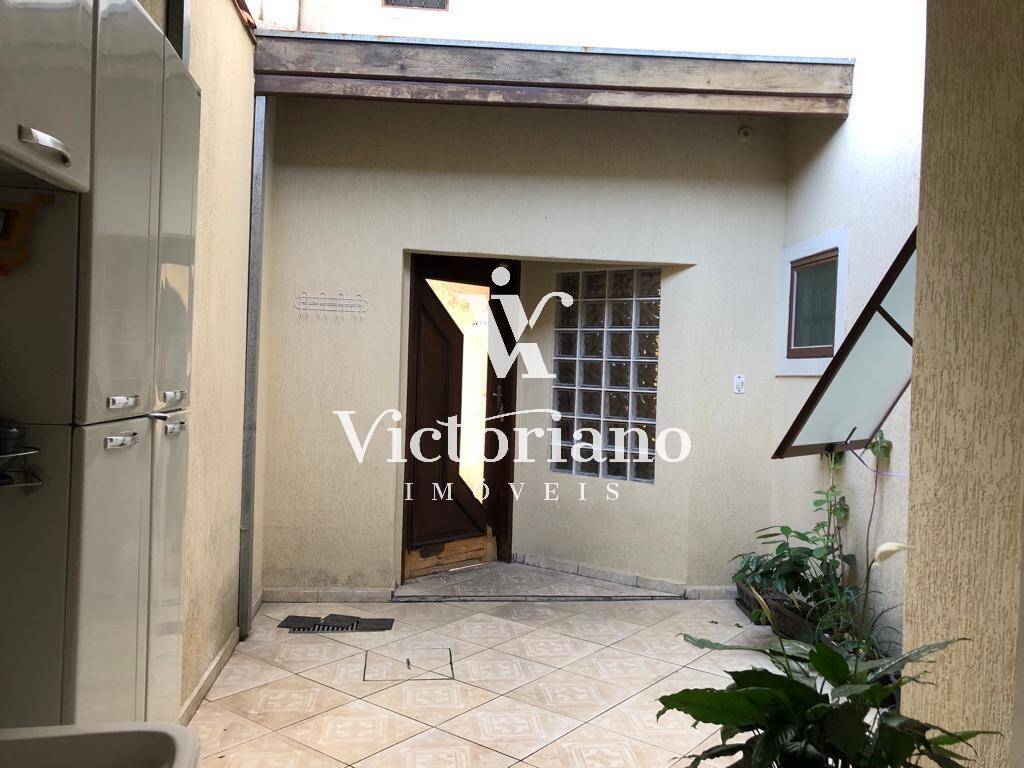 Casa à venda com 4 quartos, 175m² - Foto 15