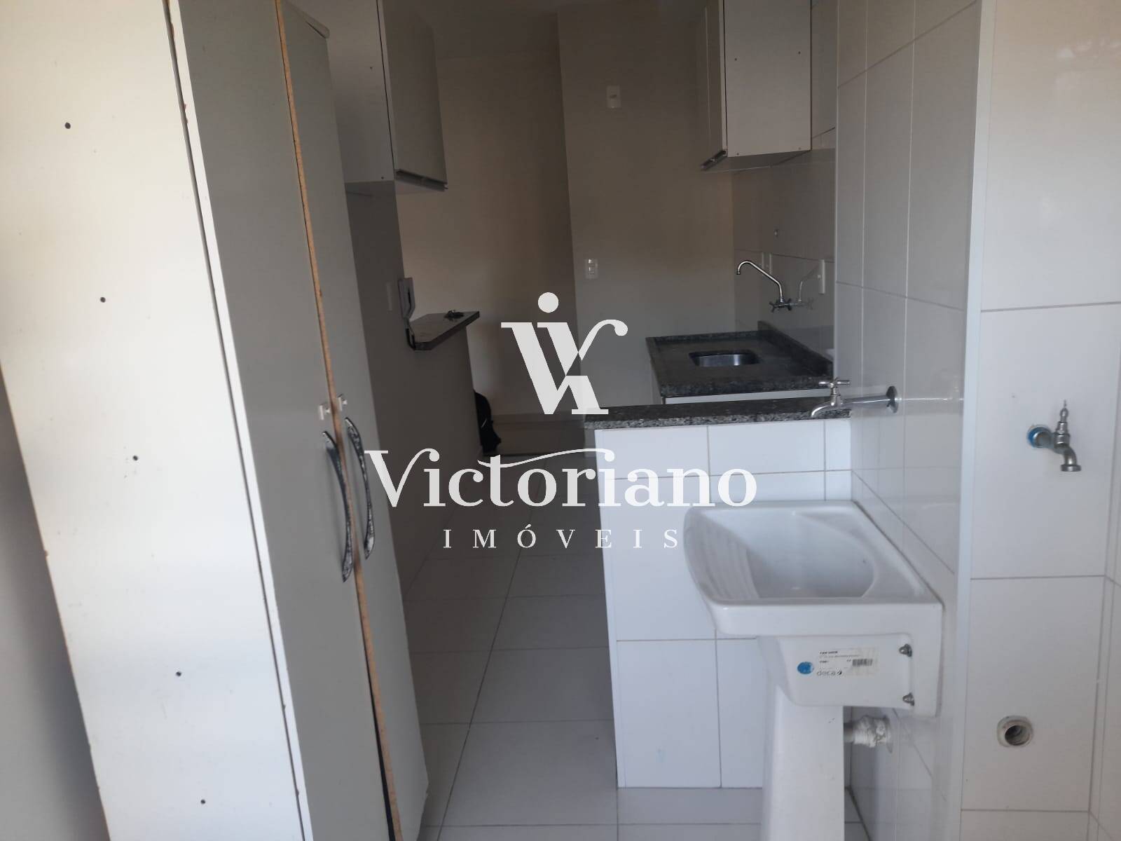 Apartamento à venda com 2 quartos, 63m² - Foto 3