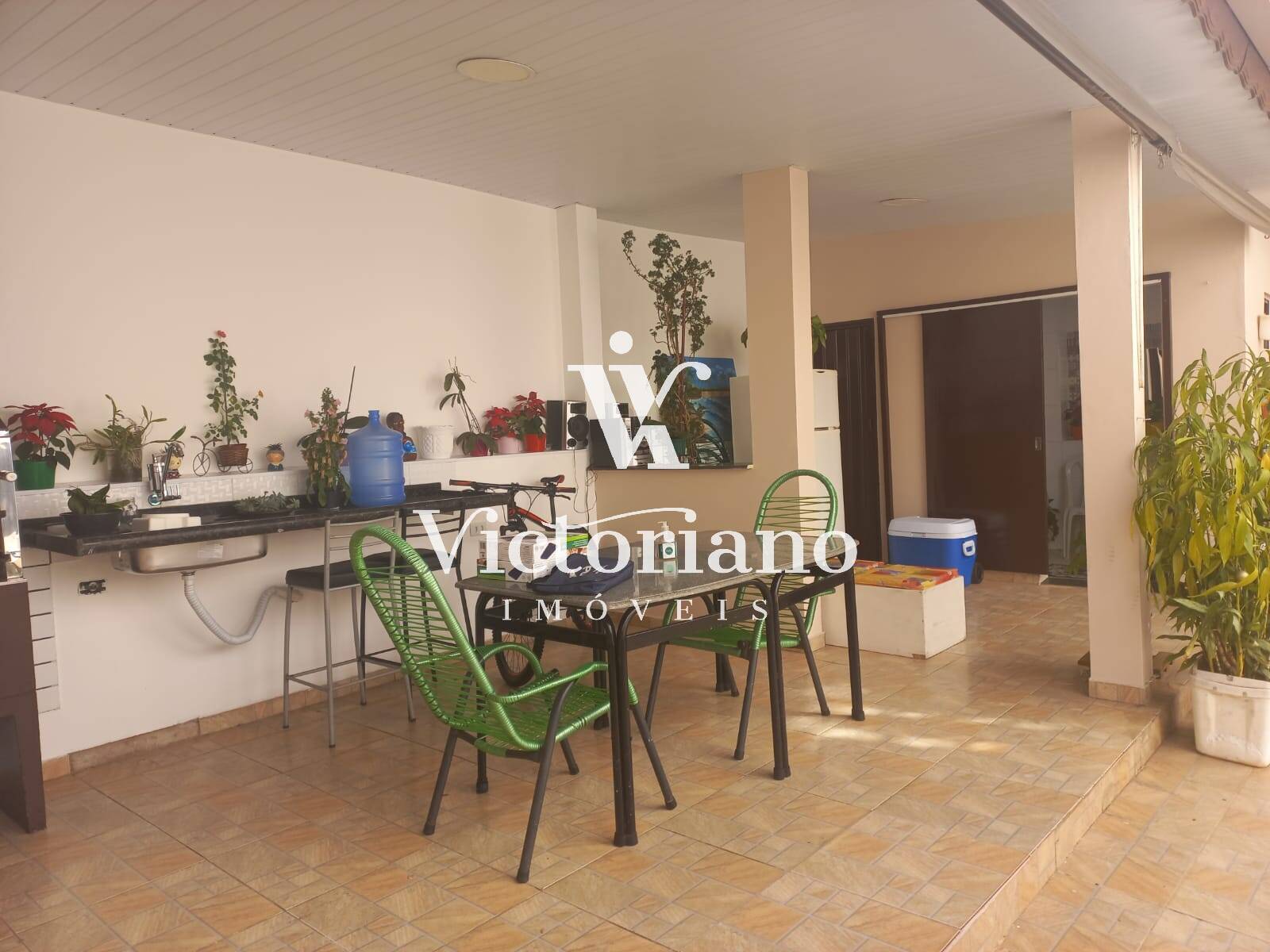 Casa à venda com 9 quartos, 337m² - Foto 10