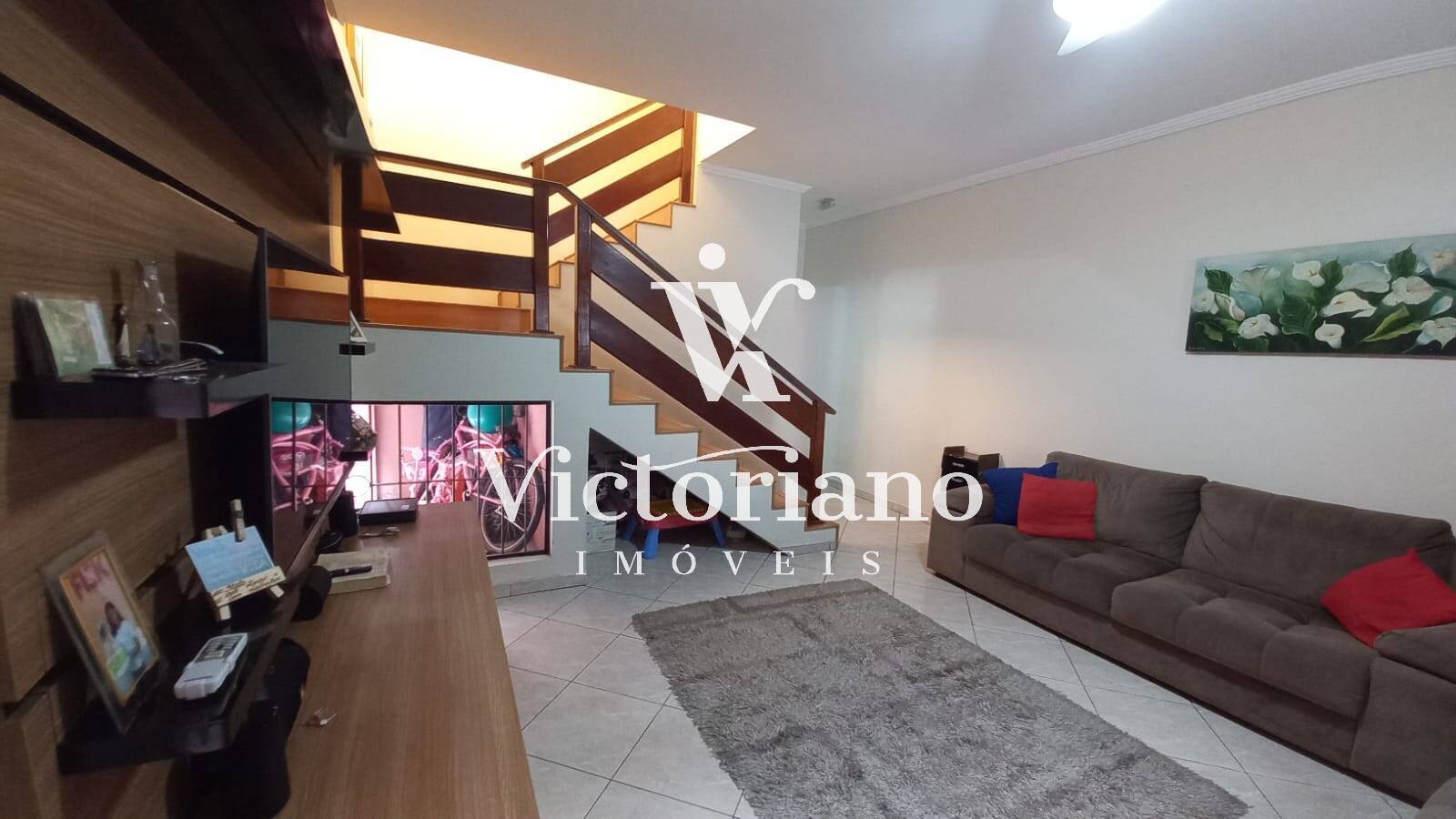 Casa à venda com 3 quartos, 150m² - Foto 1