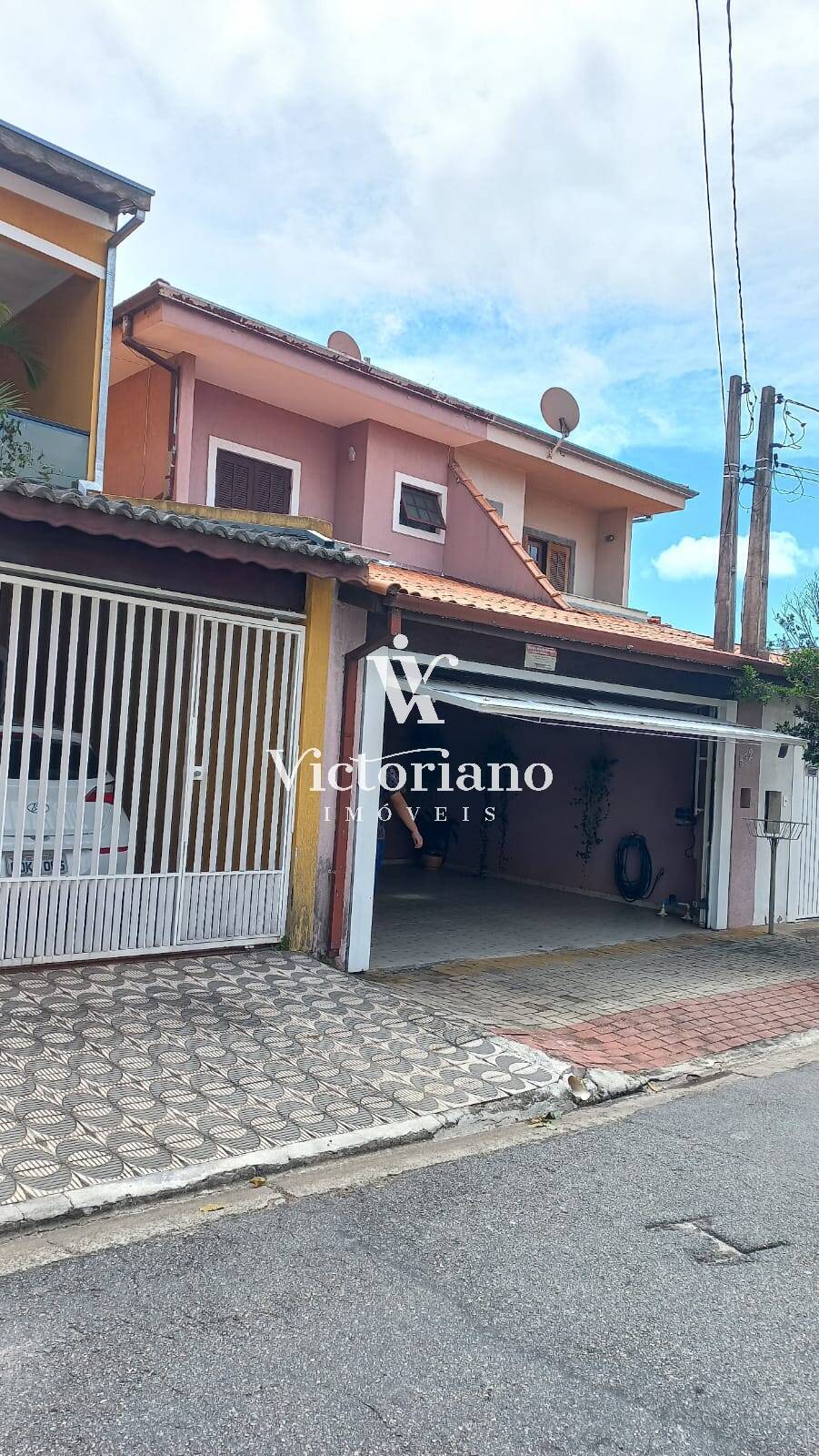 Casa à venda com 3 quartos, 150m² - Foto 2