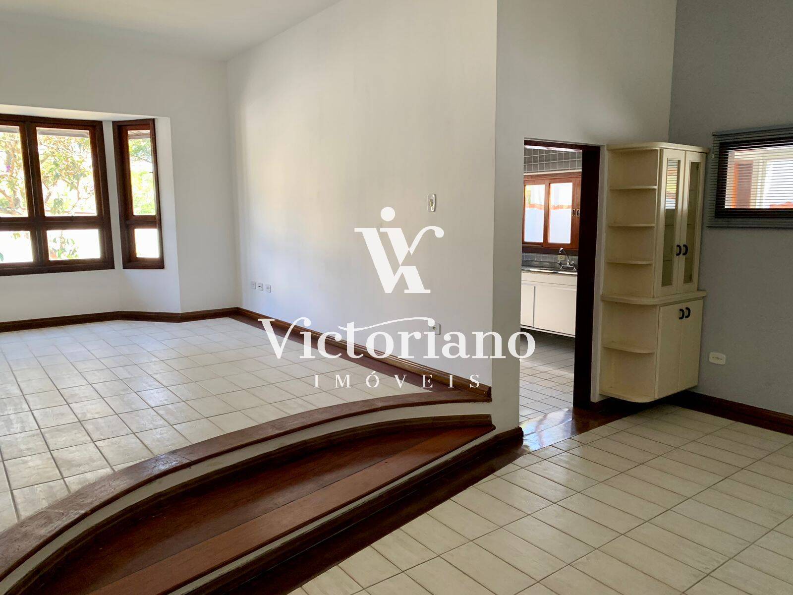 Casa de Condomínio à venda com 3 quartos, 210m² - Foto 4