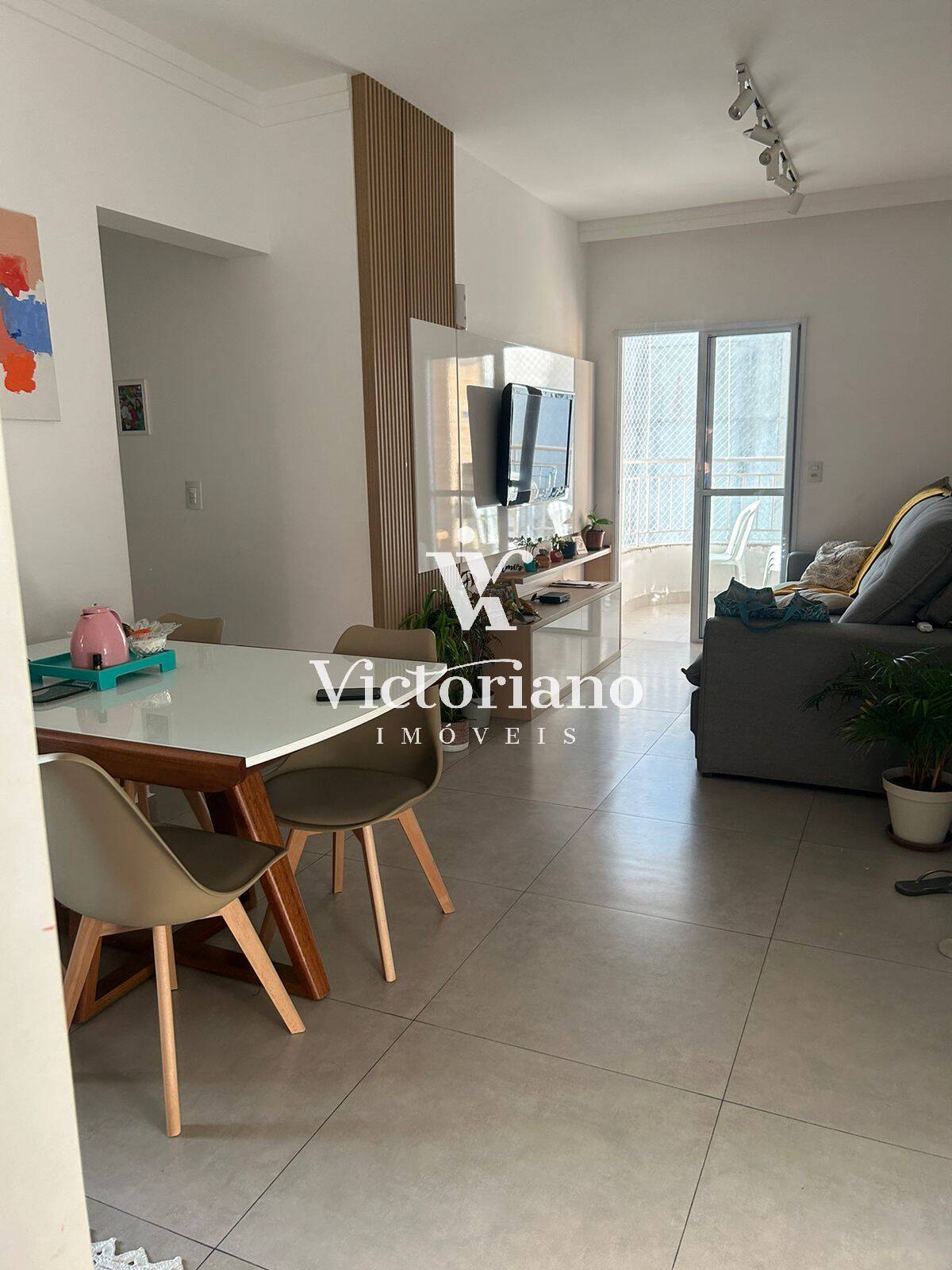 Apartamento à venda com 2 quartos, 64m² - Foto 1