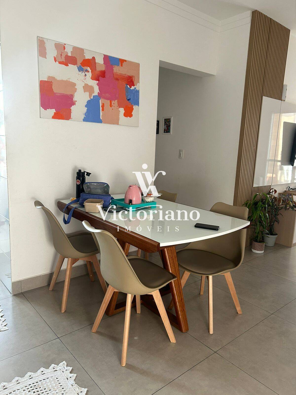 Apartamento à venda com 2 quartos, 64m² - Foto 2