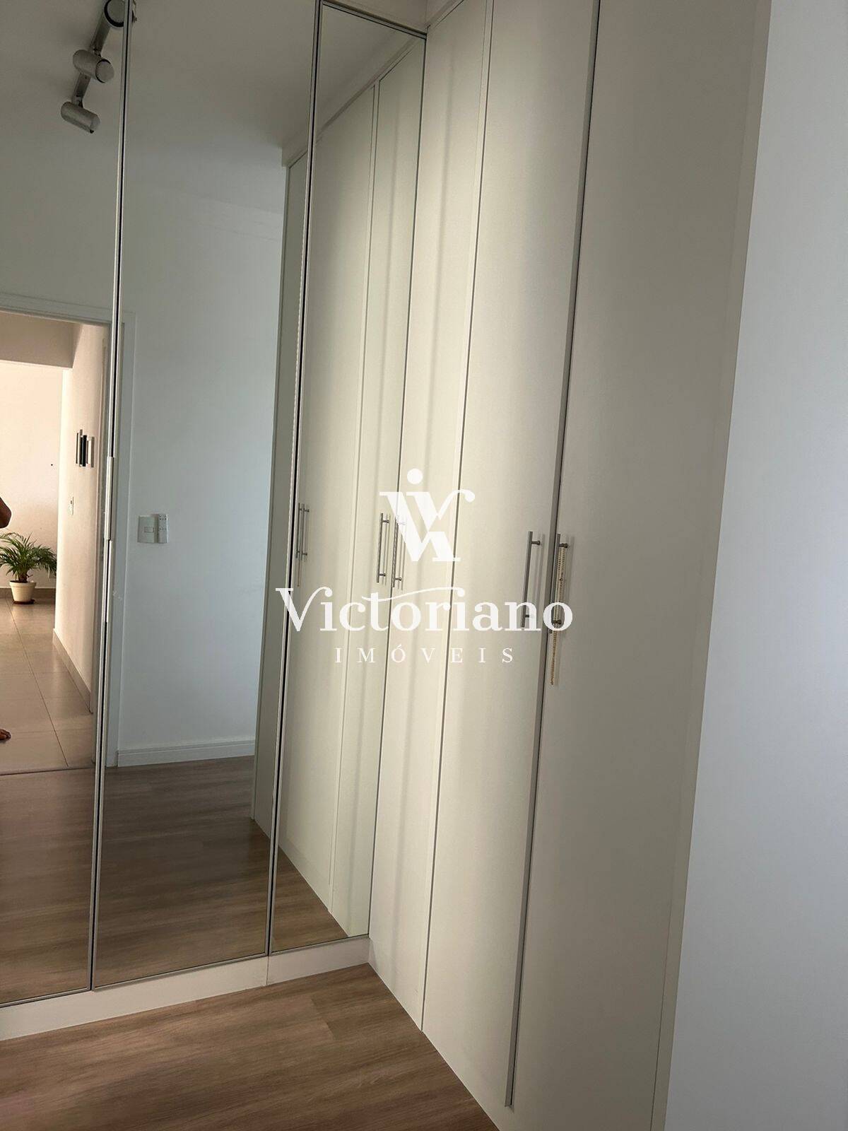 Apartamento à venda com 2 quartos, 64m² - Foto 18