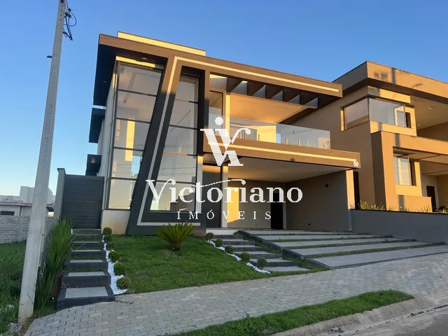 Casa de Condomínio à venda com 3 quartos, 360m² - Foto 1