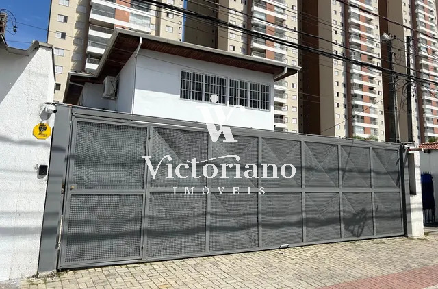 Casa à venda e aluguel com 9 quartos, 286m² - Foto 1