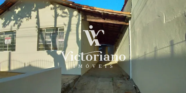 Casa à venda com 4 quartos, 250m² - Foto 5