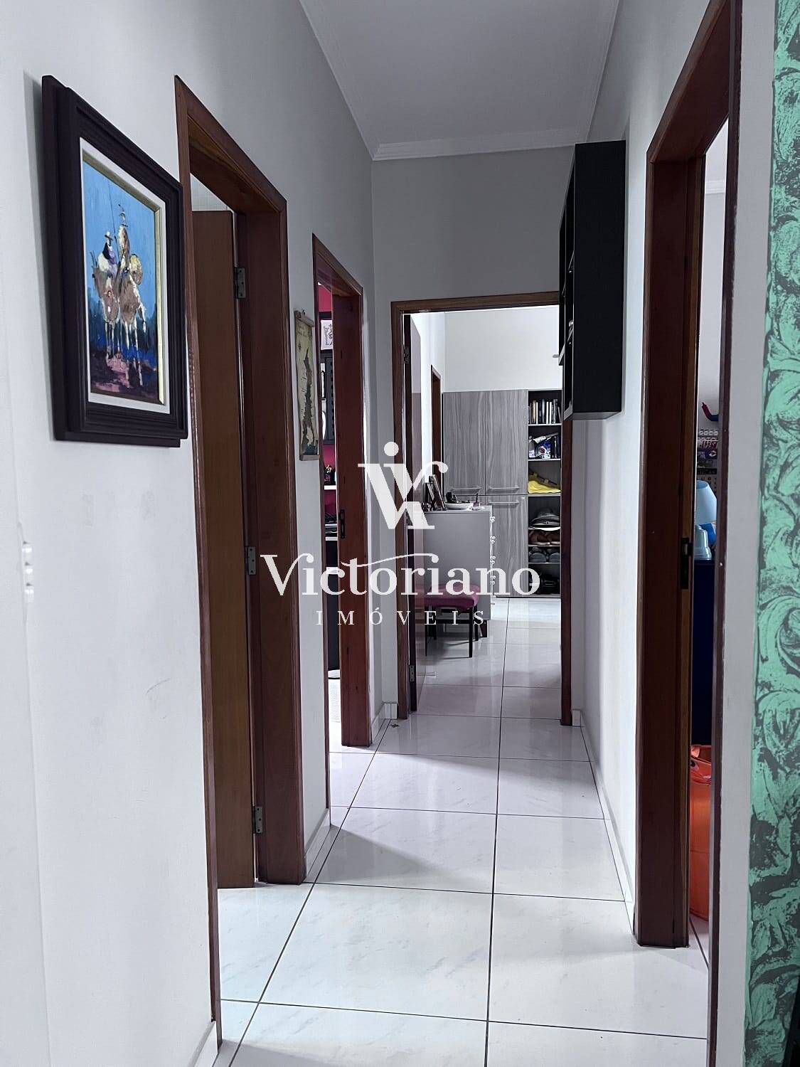 Casa à venda com 4 quartos, 250m² - Foto 3