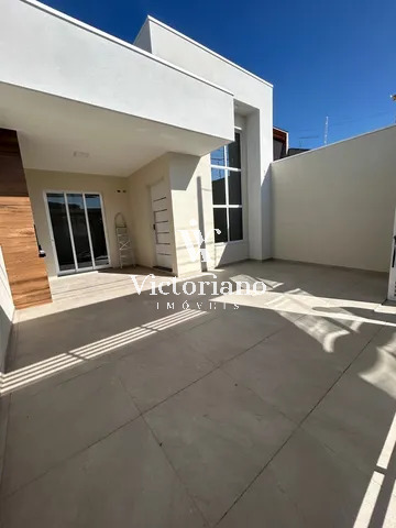 Casa à venda com 3 quartos, 175m² - Foto 2