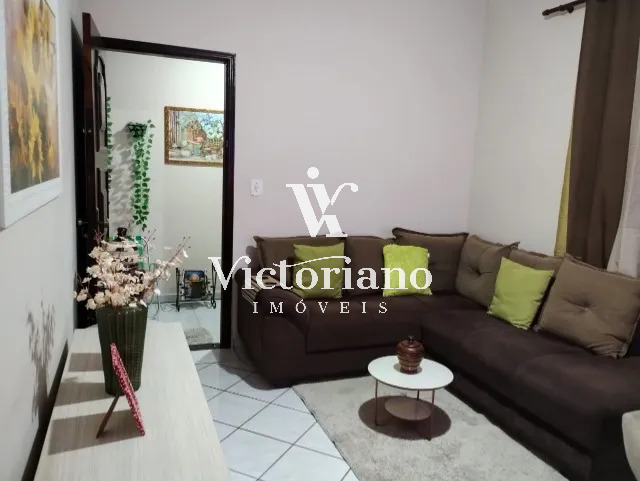 Casa à venda com 3 quartos, 150m² - Foto 1