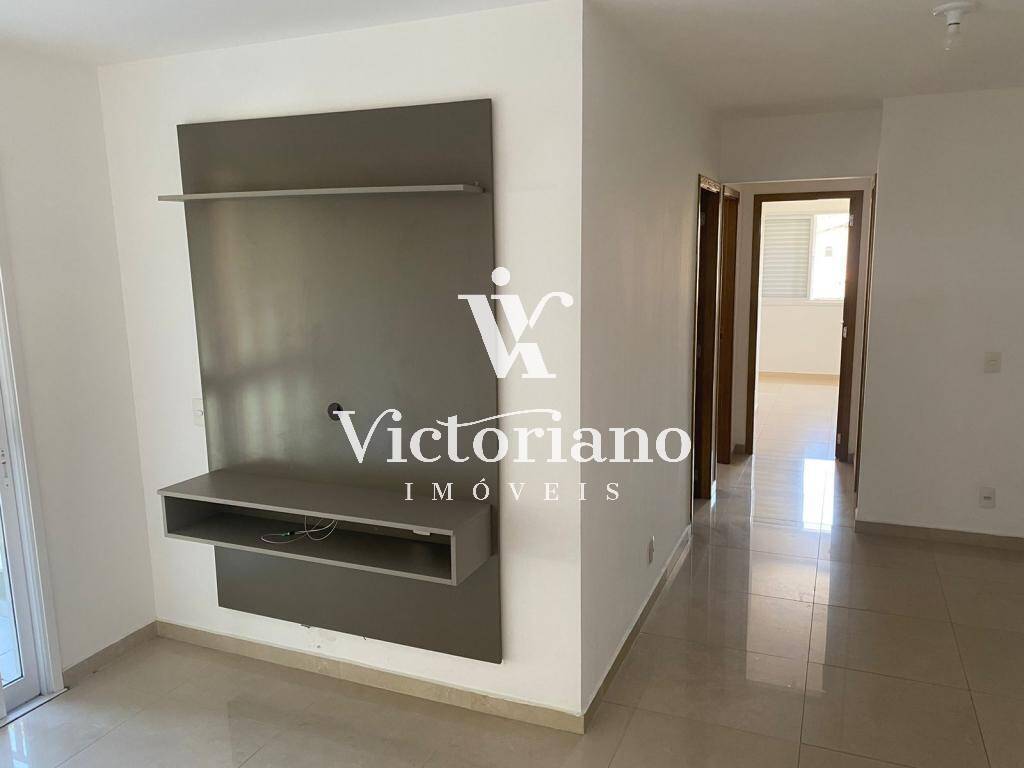 Apartamento à venda com 3 quartos, 77m² - Foto 1