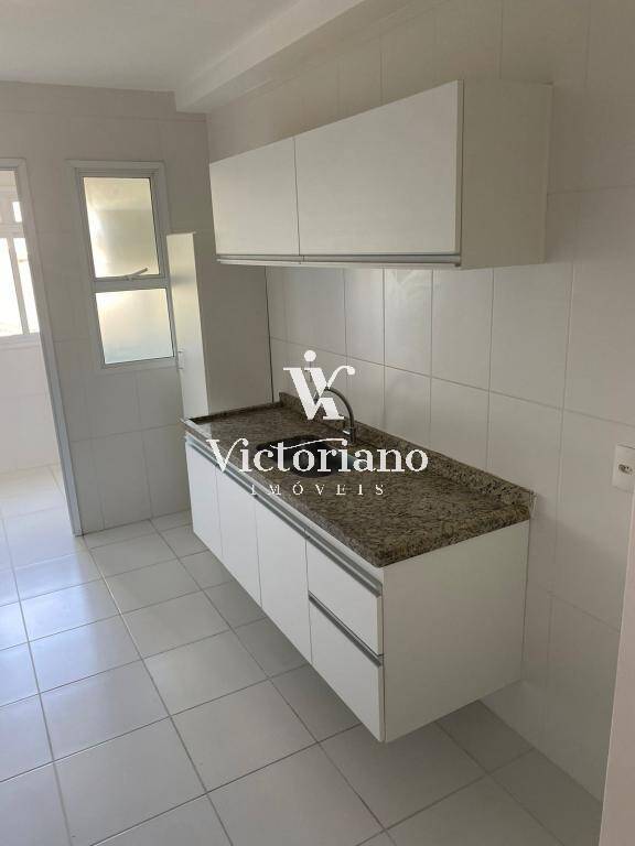 Apartamento à venda com 3 quartos, 77m² - Foto 3