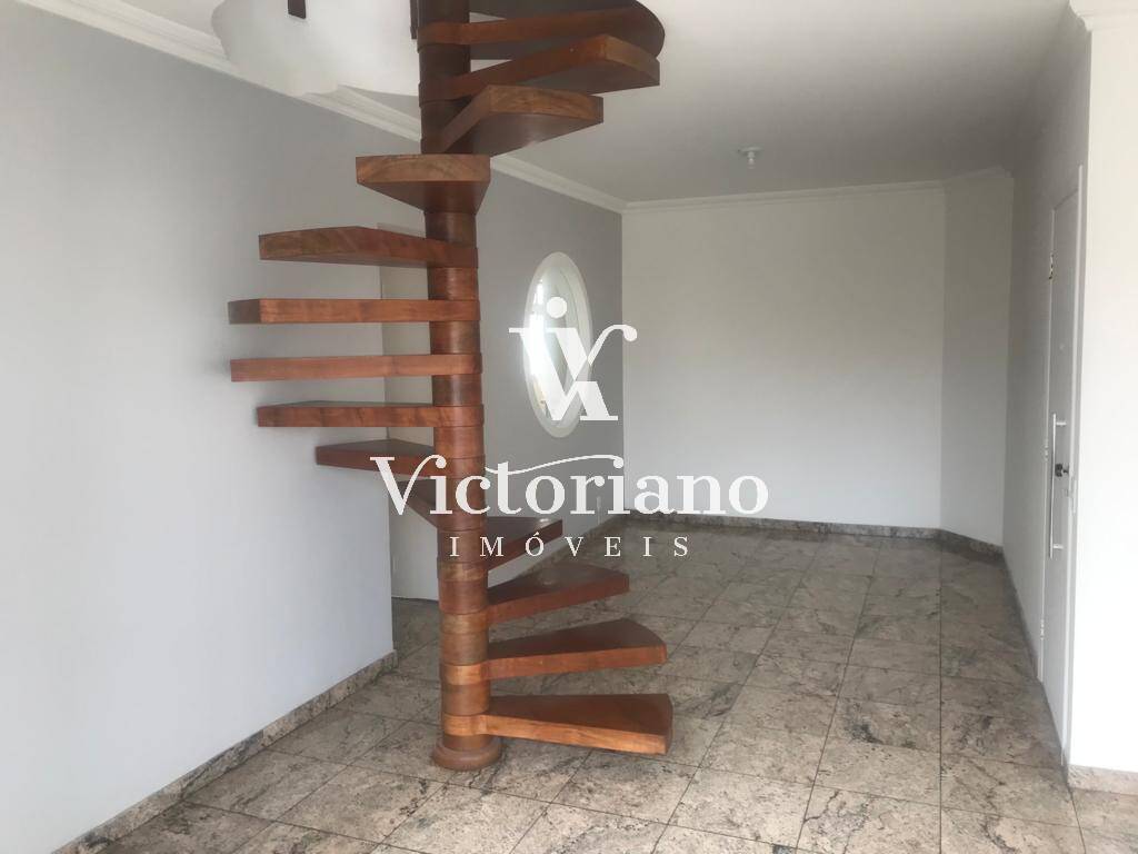 Apartamento à venda com 3 quartos, 240m² - Foto 3