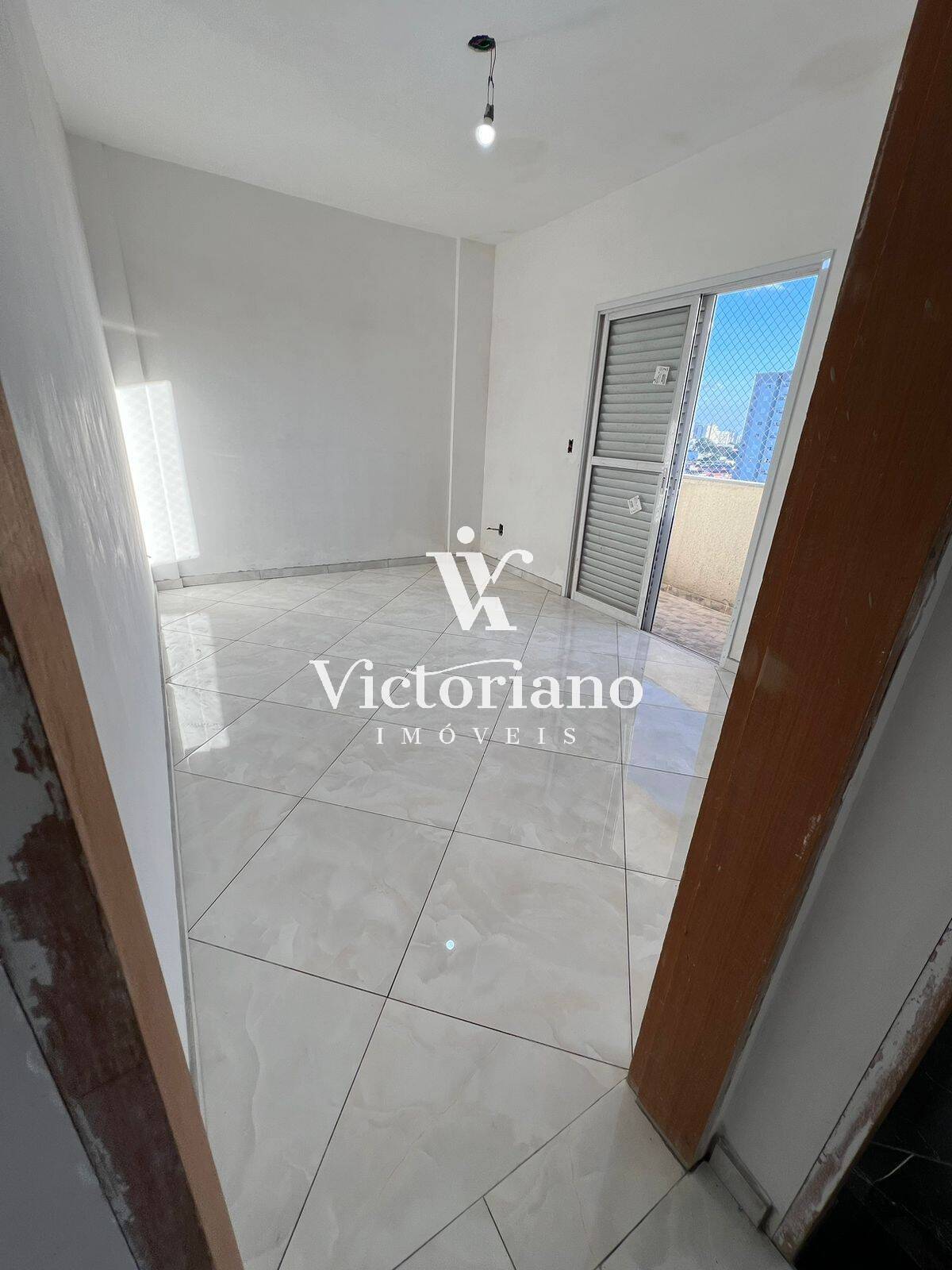 Apartamento à venda com 2 quartos, 66m² - Foto 2