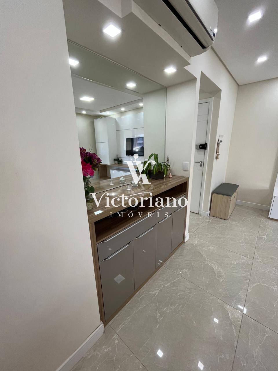 Apartamento à venda com 3 quartos, 100m² - Foto 2